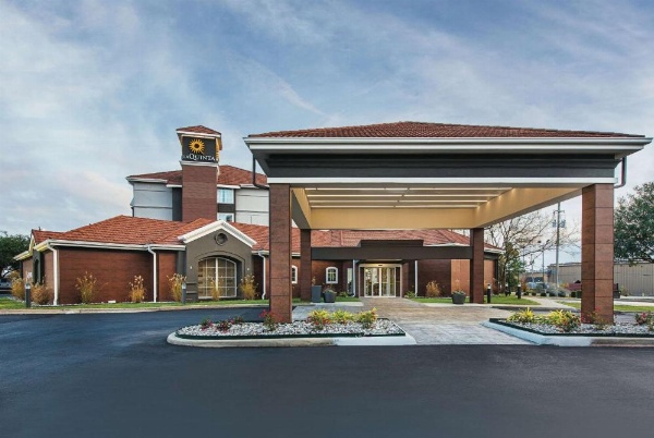 La Quinta Inn & Suites by Wyndham Shreveport Airport image 8